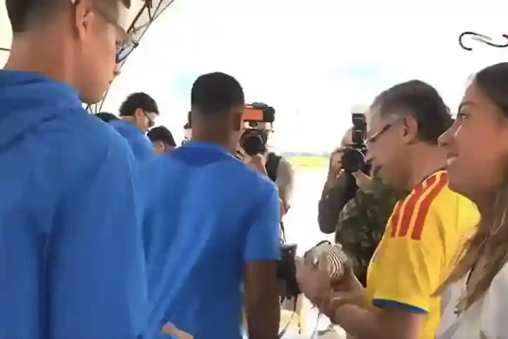 Wooo¡ James Rodríguez desata un terremoto en Colombia por su polémico gesto con la hija de Gustavo Petro!