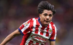Chivas y Xolos ultiman detalles para anunciar las llegadas de Kevin Castañeda y Yael Padilla